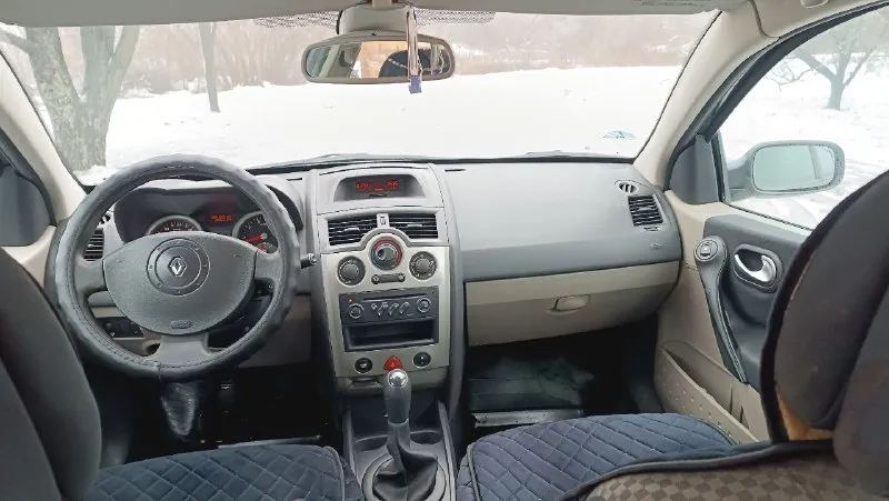 Продам renault megane 2 2003 год 1.6 16v бензин пробег 208.000км кузов цинкованый в хорошем состоянии вся ровная. обслуженый работает отлично масло не расходует. в авто имеется 4 стеклоподъемника бортовой компьютер автосвет датчик дождя кондиционер рабочий. по ходовой все в порядке. летом перебиралась. едет сбито. крепкая и без проблемная машина за эти деньги! два ключа. авто пригоняли с европы в 2021году учёт рф. продажа с переоформлением. цена 450т. ₽ макеевка советский район кто реально заинтересован в покупке звоните. тел. +79490819224. 📞 звоните: +7(949)0819224 - фотография - 10