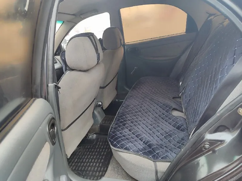 Продам chevrolet lanos 2008 года пробег 212 тысяч. автомобиль идеальном состоянии без рыжиков без коррозии днище пороги всё в идеальном состоянии, автомобиль вся обслужена по ходовой части много чего заменил новый ремень ролики масла фильтра новый аккумулятор, стоит классная зимняя резина. комплектация автомобиля кондиционер подушка безопасности гидроусилитель руля стеклоподъёмники сигнализации центральный замок противотуманки. по документам полный порядок я собственник цена 315.000 тысяч российских рублей присутствует небольшой торг осмотр город донецк +79494913209 - фотография - 10