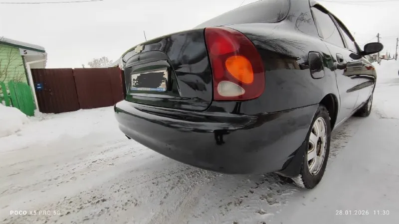 Продам chevrolet lanos 2008 года пробег 212 тысяч. автомобиль идеальном состоянии без рыжиков без коррозии днище пороги всё в идеальном состоянии, автомобиль вся обслужена по ходовой части много чего заменил новый ремень ролики масла фильтра новый аккумулятор, стоит классная зимняя резина. комплектация автомобиля кондиционер подушка безопасности гидроусилитель руля стеклоподъёмники сигнализации центральный замок противотуманки. по документам полный порядок я собственник цена 315.000 тысяч российских рублей присутствует небольшой торг осмотр город донецк +79494913209 - фотография - 5