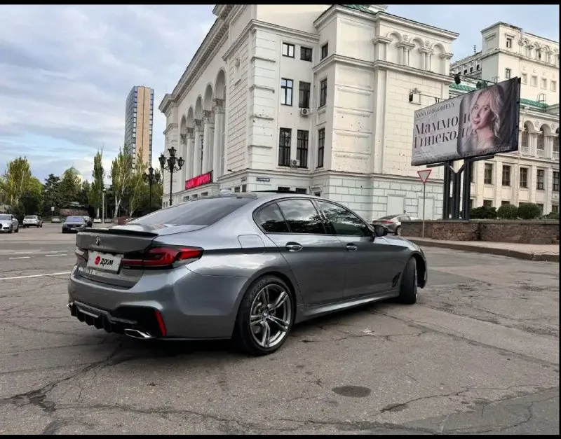 Bmw 540i g30 bmw g30 2018 года ‼️срочная продажа‼️ ‼️обмен не интересует‼️ 💰3,600,000р комплектация at executive✅ m performance с завода ✅ аудиосистема "bower & wilkins" (самый топ)✅ возможна продажа в кредит✅ 3 литра бензин ✅ лучший ⛽️ b58 мотор ✅ 98 тыс км пробега ✅ т. о полностью обслужена ✅ комфортные сидения ✅ активный свет ✅ люк, музыка ✅ под рулевые лепестки ✅ без ключевой доступ ✅ машина находится в г донецк +7 949 332 28 34 @l2_rus - фотография - 3