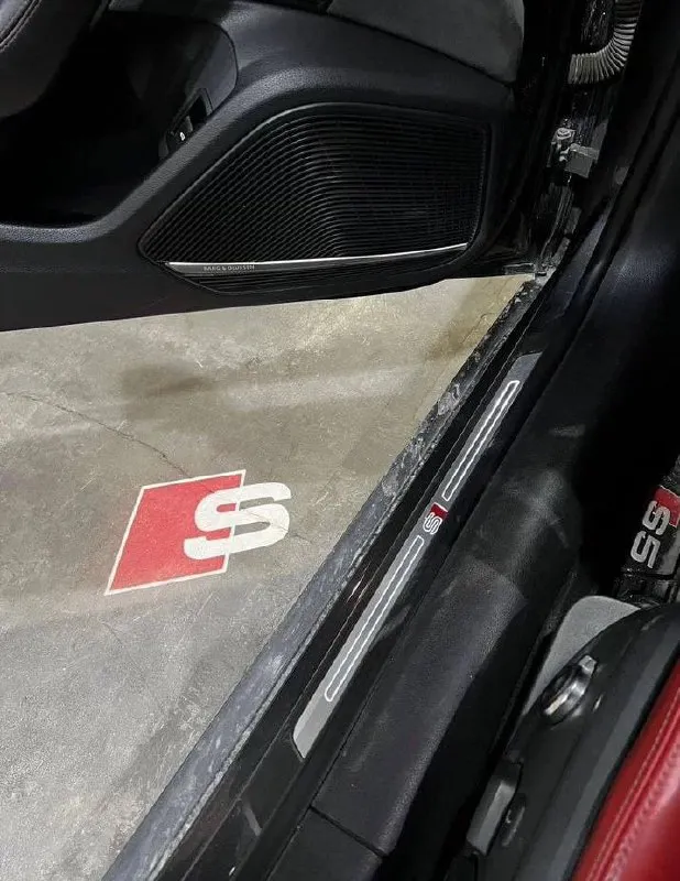 Продам audi s5 audi s5 ii (f5) sportback комплектация : -шестицилиндровый двигатель v6 3.0 354 л. с -полный привод quattrо - 8-ступенчатая автоматическая коробка передач ztf -спортивные сидения c массажем и функцией памяти - музыка bang & olufsen. - карбон в салоне, алькантара в дверях -система предотвращения столкновения с функцией экстренного автоматического торможения audi pre sens -адаптивный круиз-контроль/удержание в полосе - r19 с новой резиной -бесключевой доступ по обслуживанию: новая ходовая, полное то с заменой всех жидкостей 500 км назад. нет лишних стуков, шумов, скрипов вложений не требует контакты: +79494087644 tg: @coste_333 цена: 3.500.000 руб находится в донецке p. s. автомобиль находится в отличном техническом состоянии и полностью готов к эксплуатации. торг у капота. 📞 звоните: +7(949)4087644 - фотография - 8