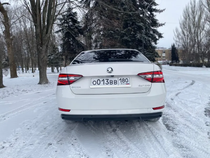 Продам skoda super b 2019 года выпуска, 1.4 двигатель, пробега, коробка 7- ми ступенчатая dsg, все уязвимые места в бронепленке, не битая, без подкраса, в идеальнейшем состоянии, салон кожаный, адаптивный свет, адаптивный круиз- контроль, жк экран, датчик света, датчик дождя, багажник с автоматическим открыванием и закрыванием. тел+79495123134 📞 звоните: +7(949)5123134 - фотография - 3