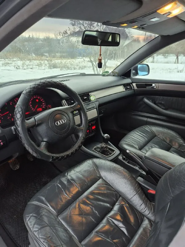 +79595236259 г. луганск, цена: 450 тыс. руб audi а6 1998 год, объём 2.4, механика, стоит пропан зарегистрирован, мотор масло не берёт, не дымит, не троит, коробка переключает идеально, ходовая вся обслужена, едет без посторонних шумов, масла в коробке заменил, по технической части авто без вложений, сел и поехал, 2 комплекта резины, все функции работают в штатном режиме, авто соответствует своему возрасту 29 лет, по кузову есть пару моментов не критично, по автотеке зелёная 1 хозяин ! 📞 звоните: +7(959)5236259 - фотография - 6