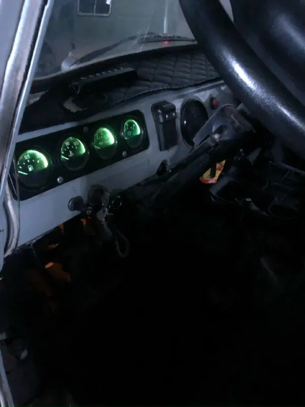 Продам буханку, инжекторная, на увереном ходу, по авто все рабатает, печьки 2 шт греют хорошо, документы есть все, на учете стоит цена 450 тыс. руб. возможен обмен с доплатой как с вашей так и моей стороны +79493994362 на этом номере телеграм и макс. военным очень хорошая скидка по предьявлению военного билета !!! 📞 звоните: +7(949)3994362 - фотография - 5