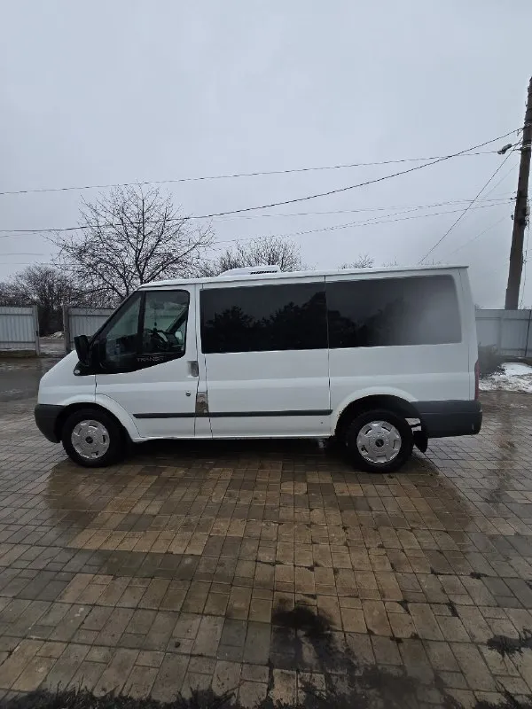 💶 цена:1.400000р торг 📮 город:комсомольское 🚘 марка / модель: ford transit 📅 год выпуска:2009 📊 пробег:235000км ⛽ двигатель (тип, объем, ): 2.2 🔧 тип кпп:механика 5ст 📝 описание:машина полностью в рабочем состоянии. без масложора. заводится в любой мороз без проблем. летом установлен кондиционер на крыше. автомобиль можно использовать как грузовой.2 комплекта колес на железных дисках. категория в 8+1.установлен монитор, камера заднего вида. цепь грм поменяна на 190т км, новая помпа, новый генератор. переоформление без проблем. один владелец в птс. ☎ телефон:+79496140558(телеграм) 📞 звоните: +7(949)6140558 - фотография - 5