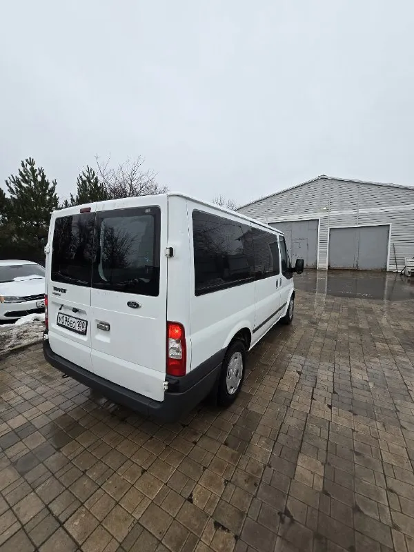 💶 цена:1.400000р торг 📮 город:комсомольское 🚘 марка / модель: ford transit 📅 год выпуска:2009 📊 пробег:235000км ⛽ двигатель (тип, объем, ): 2.2 🔧 тип кпп:механика 5ст 📝 описание:машина полностью в рабочем состоянии. без масложора. заводится в любой мороз без проблем. летом установлен кондиционер на крыше. автомобиль можно использовать как грузовой.2 комплекта колес на железных дисках. категория в 8+1.установлен монитор, камера заднего вида. цепь грм поменяна на 190т км, новая помпа, новый генератор. переоформление без проблем. один владелец в птс. ☎ телефон:+79496140558(телеграм) 📞 звоните: +7(949)6140558 - фотография - 7