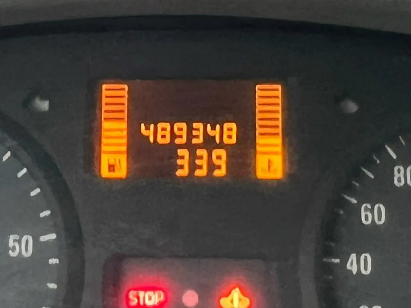 Продам opel vivaro 1,9t 2005 года. для своих лет авто в нормально состоянии. имеются жизненные коцки. из последнего, замена коробки+сцепление. новая передняя ходовая. пробег 489348 км по всем вопросам: +79493639942 📞 звоните: +7(949)3639942 - фотография - 5