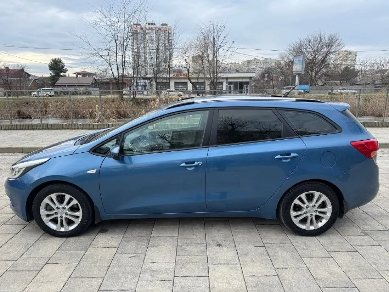 Продам kia ceed 2014 года
Объём- 1,6
Пробег- 214 800 км
Кузов- универсал
Кпп- автомат
4 Автоматических стеклоподъёмника
Подогрев передних сидений, руля
2-Х зонный климат контроль, круиз-контроль, подрулевые лепестки, электрорегулировка зеркал
Юридически чистая, без залогов и ограничений
Автомобиль находится в горловке
Цена- 960 000 рублей
Торг уместен
+79494372664 - фотография - 7