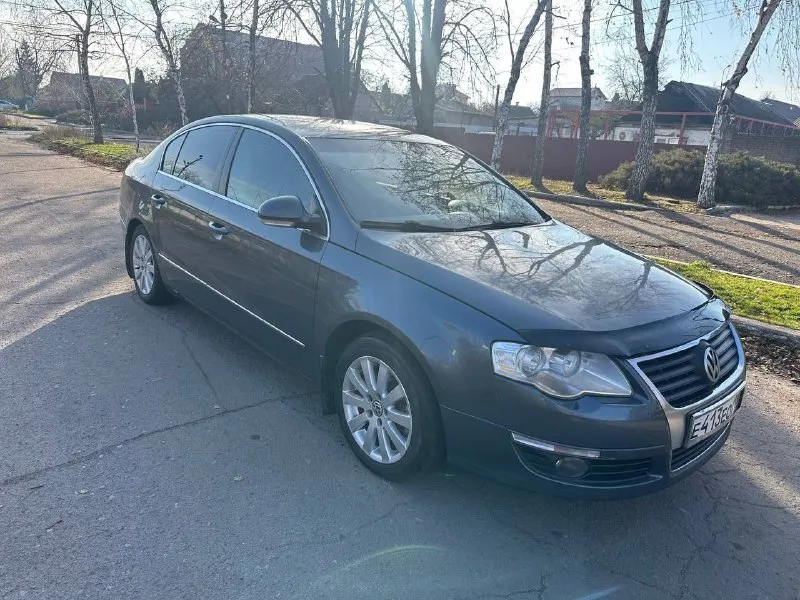 Продам vw passat b6 2010г полноценный рестайлинг мотор 1,8т абсолютно новый(старый в комплекте) акпп dsg 7 так же заменена(старая в комплекте) ходовая часть обслужена работает всё! после замены всего проехала около 5 тыс км продажа по причине покупки нового авто! по кузову красивый, есть мелкие следы эксплуатации. автотека зеленая продажа от собственника! территориально г макеевка пгт ханженково цена 770 тыс небольшой торг! обращаться по телефону +79490536048 - фотография - 2
