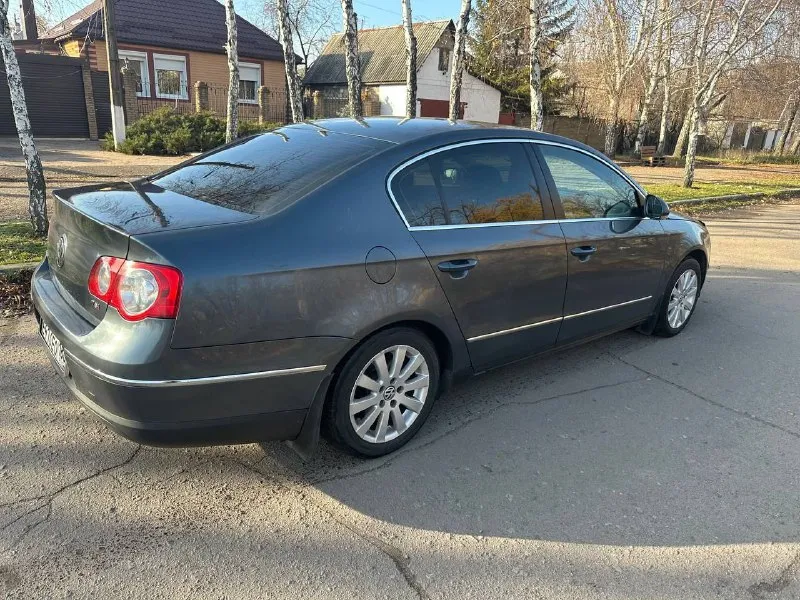 Продам vw passat b6 2010г полноценный рестайлинг мотор 1,8т абсолютно новый(старый в комплекте) акпп dsg 7 так же заменена(старая в комплекте) ходовая часть обслужена работает всё! после замены всего проехала около 5 тыс км продажа по причине покупки нового авто! по кузову красивый, есть мелкие следы эксплуатации. автотека зеленая продажа от собственника! территориально г макеевка пгт ханженково цена 770 тыс небольшой торг! обращаться по телефону +79490536048 - фотография - 5