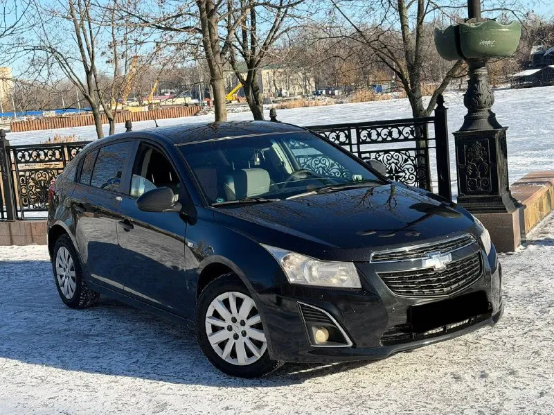 В продаже chevrolet cruze 2013 года идеальное состояние, не требует никаких вложений как по технике так и по кузову. 2 владельца. пробег 180.000 км самый надёжный 1.6 бензин, работает отлично! не троит и не дымит. коробка автомат, переключает идеально, не пинается. ходовая обслужена! возможен обмен и продажа в кредит! осмотр донецк цена 830.000 ₽, торг быстрому покупателю ☎️ +7 (949) 628-72-17 📞 звоните: +7(949)6287217 - фотография - 3