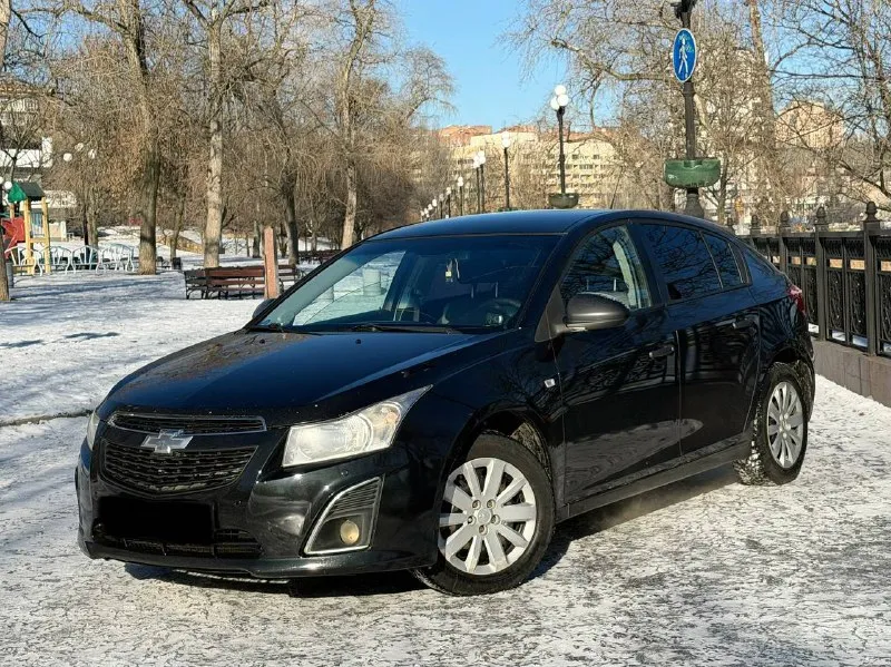В продаже chevrolet cruze 2013 года идеальное состояние, не требует никаких вложений как по технике так и по кузову. 2 владельца. пробег 180.000 км самый надёжный 1.6 бензин, работает отлично! не троит и не дымит. коробка автомат, переключает идеально, не пинается. ходовая обслужена! возможен обмен и продажа в кредит! осмотр донецк цена 830.000 ₽, торг быстрому покупателю ☎️ +7 (949) 628-72-17 📞 звоните: +7(949)6287217 - фотография - 4