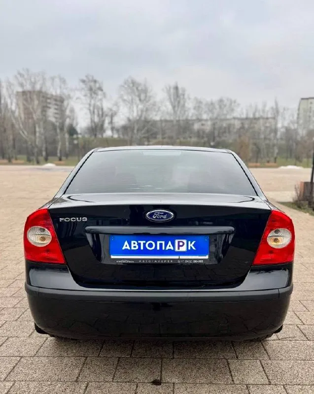 ⬛️ ford focus ll 💰цена: 570 000р 🏢город: мариуполь 📅год выпуска: 2006 🧾пробег: 168 649км. ⚙️двигатель: 1.8 ⛽топливо: бензин ⚙️кпп: механика 📞телефон: +7-949-727-41-51 +7-989-263-55-56 +7-949-713-18-14 💾 описание: ford focus ii sedan – проверенный выбор для тех, кто ценит надёжность и практичность в каждом километре пути. модель сочетает в себе проверенный 1,8-литровый бензиновый агрегат мощностью 125 л. с. и лёгкую переднеприводную платформу, что делает её идеальной для городской жизни и дальних поездок без лишних затрат. ✅ 2 владельца, птс оригинал ✅ родная краска ✅ оригинальный пробег комплектация: климат контроль, подогрев сидений, электропакет, abs, airbag, гидроусилитель руля, сигнализация, птф. улица шевченко 269 🏦 возможна продажа в кредит по двум документам. - фотография - 5