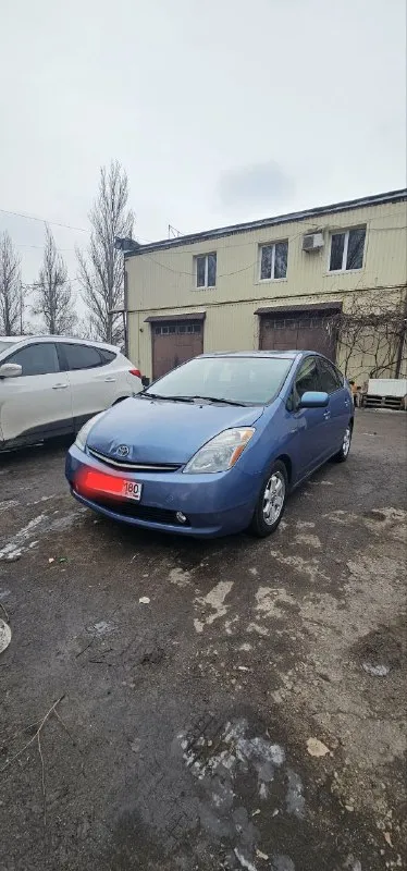Продаётся toyota prius 2008 г. в. пробег 250 тыс км. климат контроль, камера заднего вида, безключев... - фотография
