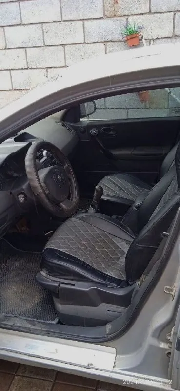 Автор: 🔥продам renault megane 2🔥 🔥🔥🔥цена 300 🔥🔥🔥 🔑 год выпуска - 2004; 🔖 пробег - 370 тыс. км. ; 🚀 двигатель - 1.6 л. бензин; 🚨 надежная коробка 5 ступка 🎁 достойная комплектация: ✅ abs, 4 стеклоподъёмника, доводчики стекл, климат контроль, led туманки, bi led линзы, андроид магнитола, камера заднего вида. 📄 полное переоформление автомобиля; 🙅 двигатель и кпп без нареканий ( есть пару нюансов, не критичных) донецк, петровский район 💸 цена 300 рублей возможен обмен на авто дороже 📱 +7 949-352-23-69 телеграм 📱 +7 949 0897267 миранда. . ???наш телеграм канал [ бесплатное размещение за репост??? правила сообщества [ мы в мах [ [ 📞 звоните: +7(949)3522369 - фотография - 3