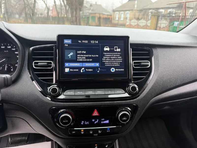 Солярис 2021, мотор 1.6, коробка автомат пробег 70000км авто в заводском окрасе и коробка работают без нареканий полный комплект ключей автомобиль с чистой и прозрачной автотекой цена 1690000₽ +79495966869 📲 tg: просто сеня 😂 📞 звоните: +7(949)5966869 - фотография - 6