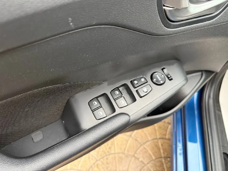 Солярис 2021, мотор 1.6, коробка автомат пробег 70000км авто в заводском окрасе и коробка работают без нареканий полный комплект ключей автомобиль с чистой и прозрачной автотекой цена 1690000₽ +79495966869 📲 tg: просто сеня 😂 📞 звоните: +7(949)5966869 - фотография - 7