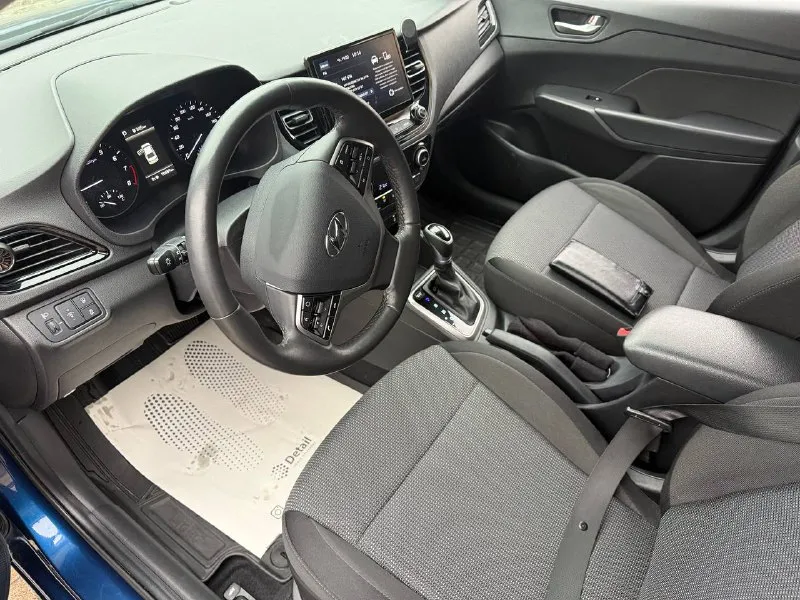 Солярис 2021, мотор 1.6, коробка автомат пробег 70000км авто в заводском окрасе и коробка работают без нареканий полный комплект ключей автомобиль с чистой и прозрачной автотекой цена 1690000₽ +79495966869 📲 tg: просто сеня 😂 📞 звоните: +7(949)5966869 - фотография - 8