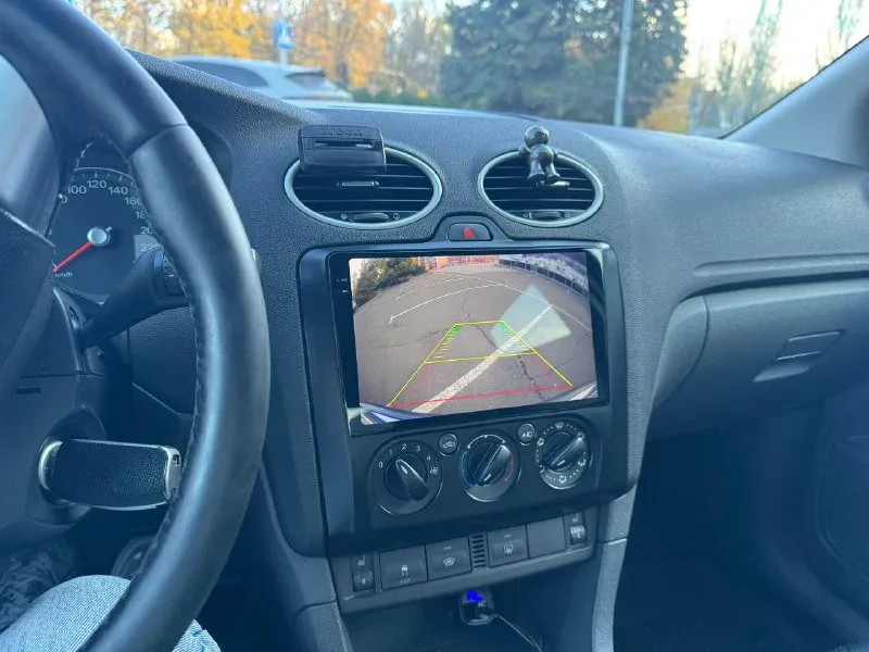 Продаю ford focus 2 ( форд фокус) 2006г 1.6 115л. с владею машиной больше полутора лет, за это время было сделано многое: новый гидроусилитель руля новая система шлангов гидроусилителя новая рулевая рейка (менял это все для устранения гула гура, но небольшой все равно остался) новый клапан вентиляции картерных газов новые бронепровода заменена жабка заднего хода новая катушка зажигания ремень грм был заменен около тысячи км назад произведена чистка форсунок, дроссельной заслонки новые подушки двигателя (гидроопора и задняя) заменены сальники штока выбора передач, левого привода, коленвала новый шкив коленвала заменено масло в коробке около 10 тыс назад, также масло гидроусилителя по ходовке спереди - новые шруса, наконечники, шаровые, опоры и опорные подшипники, стойки стабилизатора. 645к торг уместен. +79493523502 г. донецк - фотография - 7