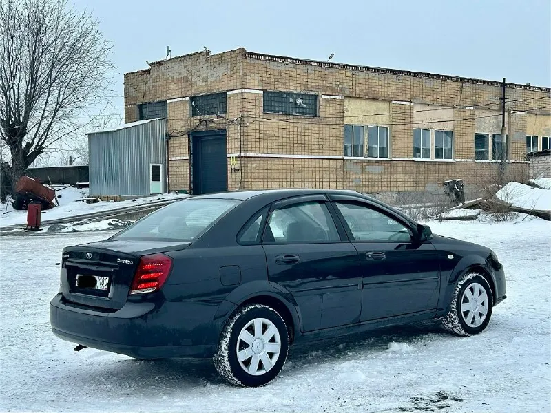 Продам личный автомобиль 2015 года выпуска с пробегом 113.000 тысяч кузов родном окрасе вложений не требует расходники все заменены три тысячи назад техническое состояние идеальное мотор масло не расходует так как пробег родной!!! салон в очень хорошем состоянии андроид магнитола с carplay и многое другое два комплекта колес кузов оцинкован рыжиков нет абсолютно!!! я хозяин по птс !!! продажа с переоформлением! цена 645.000 тысяч рублей торг уместен ☎️ +7-949-391-97-22 телеграмм так же по номеру. 📞 звоните: +7(949)3919722 - фотография - 4