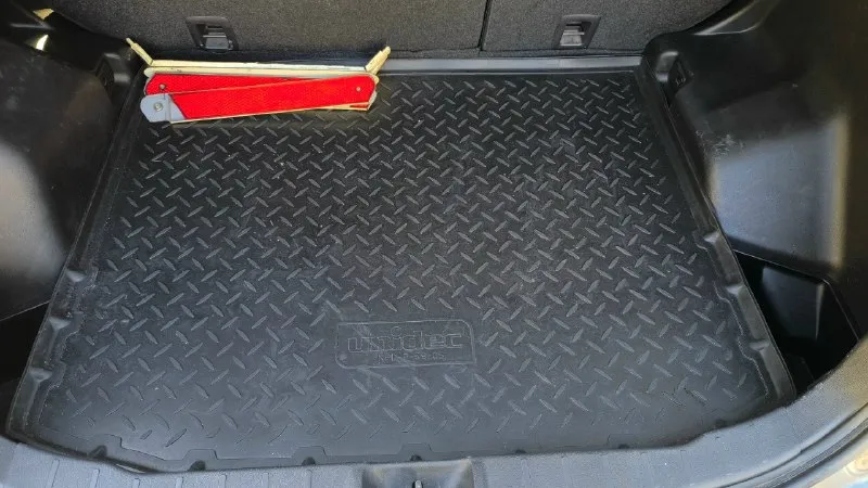 Продам или обменяю с вашей доплатой. мицубиси аутлендер спорт 2019 г. в. двигатель 2 л/ 150 л. с. ( атмосферник), кпп - вариатор. пробег 67000 км(не миль) езжу каждый день. авто пригонял для себя в 2020 году. я единственный владелец. замена масла каждые 8 тысяч км(тотал 0w20). поменял свечи, тормозные колодки вкруг. русифицирована. всё, что нужно для комфортной езды, всё есть( климат, круиз, подключаемый полный привод, камера заднего вида, датчики давления в шинах). авто из канады. вин на последнем фото. есть нюансы ( абсолютно не критично, отсюда и цена). цена 1630000. машина в донецке ( текстильщик). +79493788541 📞 звоните: +7(949)3788541 - фотография - 8