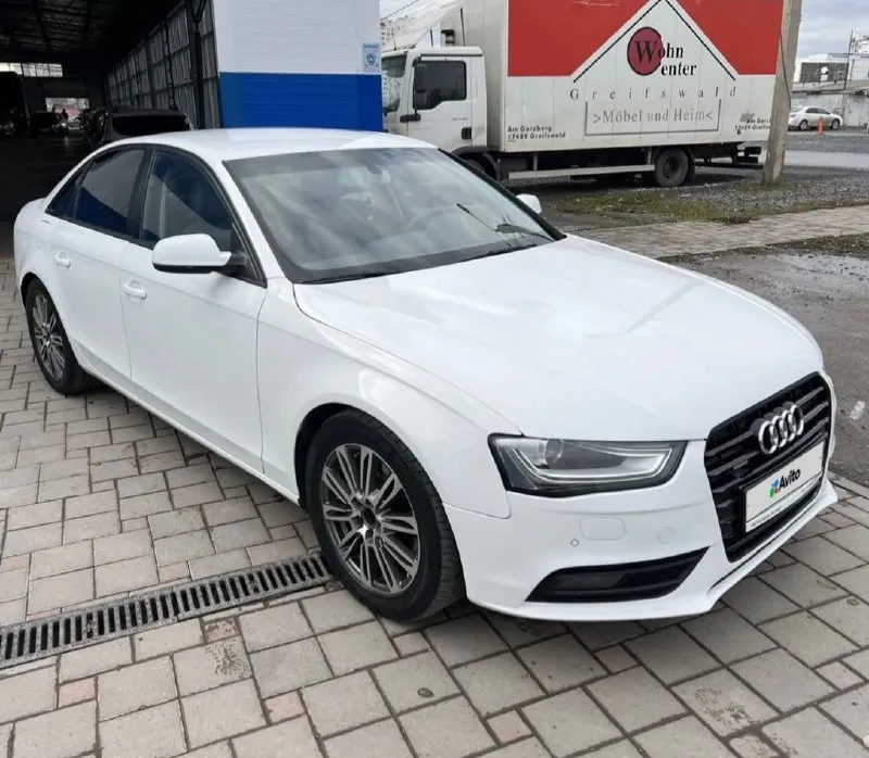 Продам audi a4 b8 рестайлинг прошу, прочтите полностью описание, а потом звоните, задавайте вопросы 2012 год полный привод quattro двигатель 2.0tfsi gen 2 (211л. с) коробка робот s-tronic 7-ступенчатая пробег 285.000 оригинальный, пробивается по всем блокам цена подарок 🎁 1.050.000р расход масла 1.5л (в зависимости от езды) от замены до замены, не дымит, не троит коробка обслужена 20т. км назад, не пинается, щелкает как надо ходовка полностью обслужена по кузову есть незначительные косяки (сколы, царапки) в глаза не бросаются стоит хороший свет и приятный выхлоп нужна замена электронной части блока абс или ремонт (горит абс ручник и стаба, абс работает и ручник тоже). на авито море вариантов от 3500 до 8000т. р. времени заниматься этим не было, на езду никак не влияет турбина дует, не свистит, есть шелест в калитке актуатора, это решается за 10-15т. р салон в околоидеальном состоянии для ее пробега колеса 17 резина мишлен кроссклимат 2, второго комплекта колес нет запрет 📞 звоните: +7(949)4549860 - фотография - 2