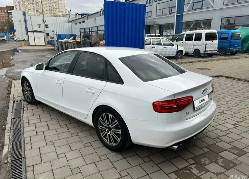 Продам audi a4 b8 рестайлинг прошу, прочтите полностью описание, а потом звоните, задавайте вопросы 2012 год полный привод quattro двигатель 2.0tfsi gen 2 (211л. с) коробка робот s-tronic 7-ступенчатая пробег 285.000 оригинальный, пробивается по всем блокам цена подарок 🎁 1.050.000р расход масла 1.5л (в зависимости от езды) от замены до замены, не дымит, не троит коробка обслужена 20т. км назад, не пинается, щелкает как надо ходовка полностью обслужена по кузову есть незначительные косяки (сколы, царапки) в глаза не бросаются стоит хороший свет и приятный выхлоп нужна замена электронной части блока абс или ремонт (горит абс ручник и стаба, абс работает и ручник тоже). на авито море вариантов от 3500 до 8000т. р. времени заниматься этим не было, на езду никак не влияет турбина дует, не свистит, есть шелест в калитке актуатора, это решается за 10-15т. р салон в околоидеальном состоянии для ее пробега колеса 17 резина мишлен кроссклимат 2, второго комплекта колес нет запрет 📞 звоните: +7(949)4549860 - фотография - 5