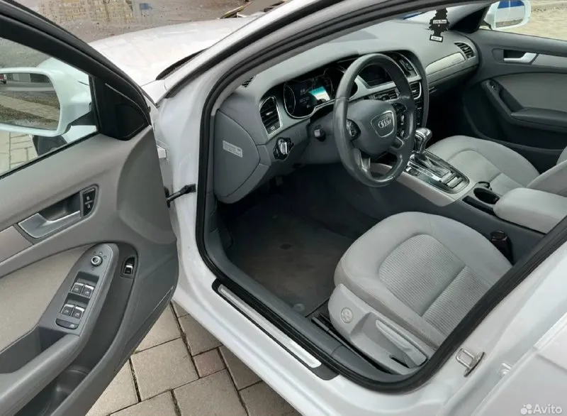 Продам audi a4 b8 рестайлинг прошу, прочтите полностью описание, а потом звоните, задавайте вопросы 2012 год полный привод quattro двигатель 2.0tfsi gen 2 (211л. с) коробка робот s-tronic 7-ступенчатая пробег 285.000 оригинальный, пробивается по всем блокам цена подарок 🎁 1.050.000р расход масла 1.5л (в зависимости от езды) от замены до замены, не дымит, не троит коробка обслужена 20т. км назад, не пинается, щелкает как надо ходовка полностью обслужена по кузову есть незначительные косяки (сколы, царапки) в глаза не бросаются стоит хороший свет и приятный выхлоп нужна замена электронной части блока абс или ремонт (горит абс ручник и стаба, абс работает и ручник тоже). на авито море вариантов от 3500 до 8000т. р. времени заниматься этим не было, на езду никак не влияет турбина дует, не свистит, есть шелест в калитке актуатора, это решается за 10-15т. р салон в околоидеальном состоянии для ее пробега колеса 17 резина мишлен кроссклимат 2, второго комплекта колес нет запрет 📞 звоните: +7(949)4549860 - фотография - 6