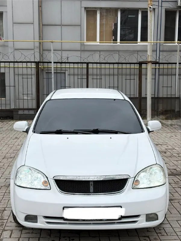 Chevrolet lacetti шевролет лачетти год выпуска 2008, объем двигателя 1.6 -16 клапанный, цена 💰385.00 тыс. 💰 автомобиль в полном порядке, двигатель в отличном состоянии, не дымит! не троит! масло не расходует! коробка в полном порядке без хрустов и прочего ! ходовая в отличном состоянии, нечего не стучит! не гремит ! не шумит ! отрабатывает правильно и очень мягко, едет приятно, авто как на фото такое и в живую! без коррозии ! без гнили ! без ржавчины ! без рыжиков ! дно, пороги, стаканы, в полном порядке! пробег 265т км. 2 ключа, комплектация отличная👍 гидроусилитель руля, климат контроль, печка и кондиционер рабочий ! 4 стеклоподьемника, подогревы сидений, датчик дождя, датчик света, регулировка фар, электро регулировка зеркал, подогрев зеркал, abs, подушки безопасности, магнитола на андроиде, с блютуз, очень хороший свет led лампы ближний и дальний дорогие яркие👍 документы чистые ! не штрафов ! не запретов ! не залогов ! нечего такого нет ! макеевка цена 385.000 сю+79496643082 - фотография - 7