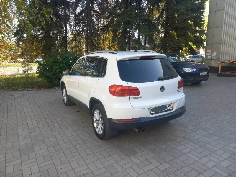 Volkswagen тигуан. европеец. год выпуска 2011.рестайлинг. пробег 219.000 т. км. мотор 2.0 бензин. коробка автомат! машина на полном приводе. машина в хорошем состоянии. продажа от собственника! переоформление любое. возможен обмен все предложения в л. с. цена 1.350.000р. торг. все вопросы по телефону +79494463533. макеевка. 📞 звоните: +7(949)4463533 - фотография - 2