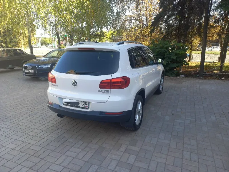 Volkswagen тигуан. европеец. год выпуска 2011.рестайлинг. пробег 219.000 т. км. мотор 2.0 бензин. коробка автомат! машина на полном приводе. машина в хорошем состоянии. продажа от собственника! переоформление любое. возможен обмен все предложения в л. с. цена 1.350.000р. торг. все вопросы по телефону +79494463533. макеевка. 📞 звоните: +7(949)4463533 - фотография - 3