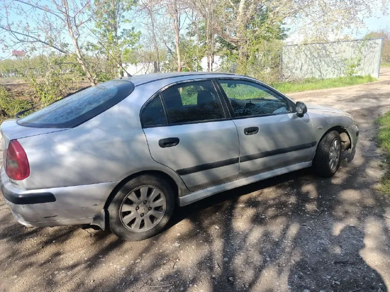 Продам mitsubishi carisma, 2003 год, бензин, коробка автомат, двигатель 1,6 пробег 334000 авто полностью на ходу. цена 280 000 руб. находится в мариуполе все вопросы и подробности по телефону: +79497274608 владимир 📲 tg: владимир морозов 📞 звоните: +7(949)7274608 - фотография - 4