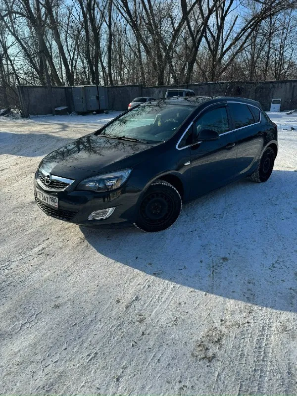 Продам opel астра j год 2011 пробег 197 тысяч 1.6 бензин акпп авто в хорошем состоянии, полностью об... - фотография