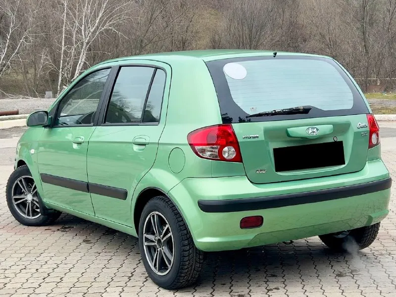 Донецк! продам hyundai gets 2004 г/в объем 1.4 кпп чистый автомат в отличном состоянии как внешне так и технически без каких либо вложений! двигатель шепчет коробка на отлично салон в идеальном состоянии кузов как на фото без ржавчины царапин и всяких дефектов максимальная комплектация кондиционер (обслужен ) четыре стеклоподъемника электро зеркала гидро усилитель руля и т. д тех осмотр на руках цена 490.000 тыс рублей возможен обмен тел +79497424524 📞 звоните: +7(949)7424524 - фотография - 5