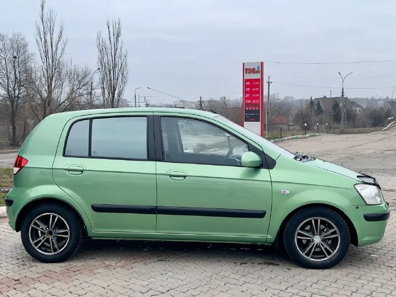 Донецк! продам hyundai gets 2004 г/в объем 1.4 кпп чистый автомат в отличном состоянии как внешне так и технически без каких либо вложений! двигатель шепчет коробка на отлично салон в идеальном состоянии кузов как на фото без ржавчины царапин и всяких дефектов максимальная комплектация кондиционер (обслужен ) четыре стеклоподъемника электро зеркала гидро усилитель руля и т. д тех осмотр на руках цена 490.000 тыс рублей возможен обмен тел +79497424524 📞 звоните: +7(949)7424524 - фотография - 6