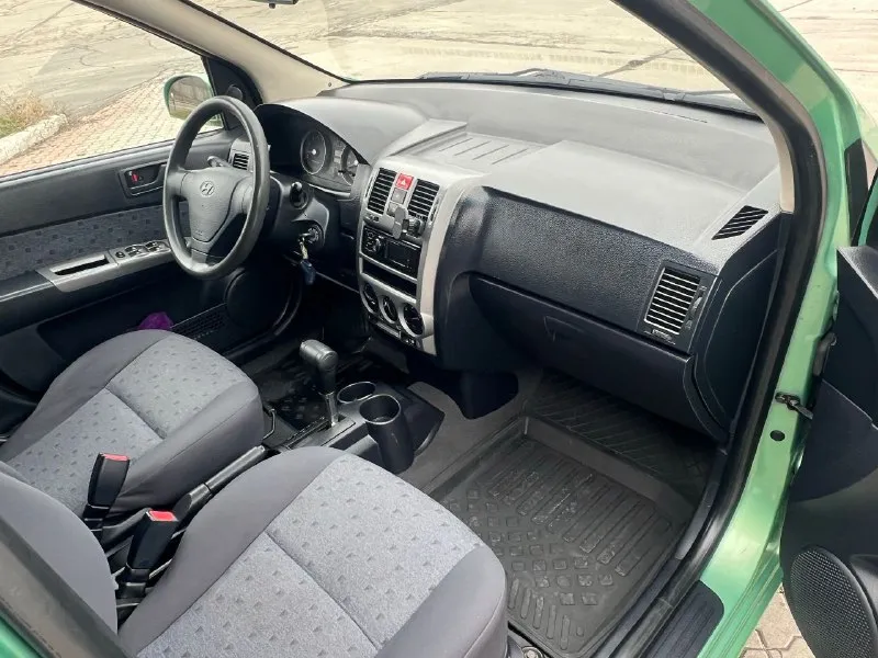 Донецк! продам hyundai gets 2004 г/в объем 1.4 кпп чистый автомат в отличном состоянии как внешне так и технически без каких либо вложений! двигатель шепчет коробка на отлично салон в идеальном состоянии кузов как на фото без ржавчины царапин и всяких дефектов максимальная комплектация кондиционер (обслужен ) четыре стеклоподъемника электро зеркала гидро усилитель руля и т. д тех осмотр на руках цена 490.000 тыс рублей возможен обмен тел +79497424524 📞 звоните: +7(949)7424524 - фотография - 9