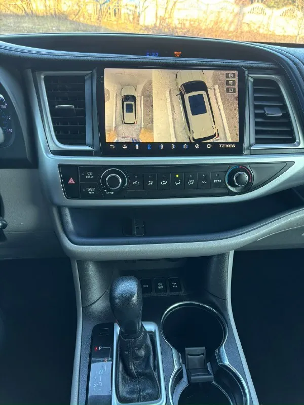 Toyota highlander год выпуска: 04/2018 пробег: 79000 км мощность, л. с. : 249 объем двигателя: 3.5 л. коробка передач: автомат 8 ст автомобиль полностью обслужен, в собственности более 2 лет. авто из америки соответственно есть крашеные детали. цена: 3 800 000₽ торг при встрече :+79493051410 📞 звоните: +7(949)3051410 - фотография - 3