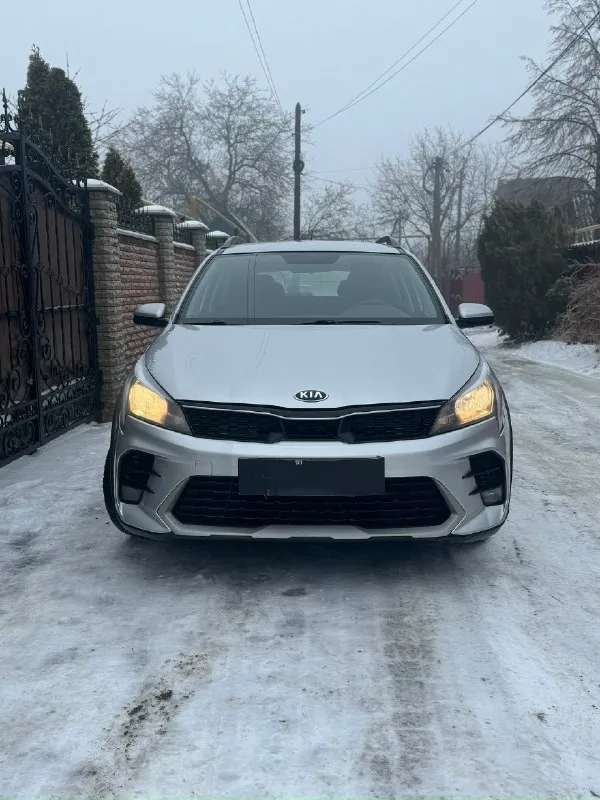 Kia rio x line ( kia рио) 2021г. (рестайлинг) 1.4 бензин, коробка автомат. 🛻🛻🛻 пробег 196т. км. (реальный)‼‼‼‼ учёт рф 🇷🇺 1 хозяин ‼‼‼‼ авто в отличном состоянии, без вложений. полный комплект документов. все стекла родные. хороша. .. >✅регулировка руля. ✅регулировка передних сидений по высоте ✅кожаный мультируль с подогревом ✅система крепления детских кресел isofix цена - 1млн 270тыс руб торг 💸💸💸💸💸 ☎☎☎ +7(949)4122575 (если нет связи пишите на телеграмм) авто находится в макеевке 📞 звоните: +7(949)4122575 - фотография - 2