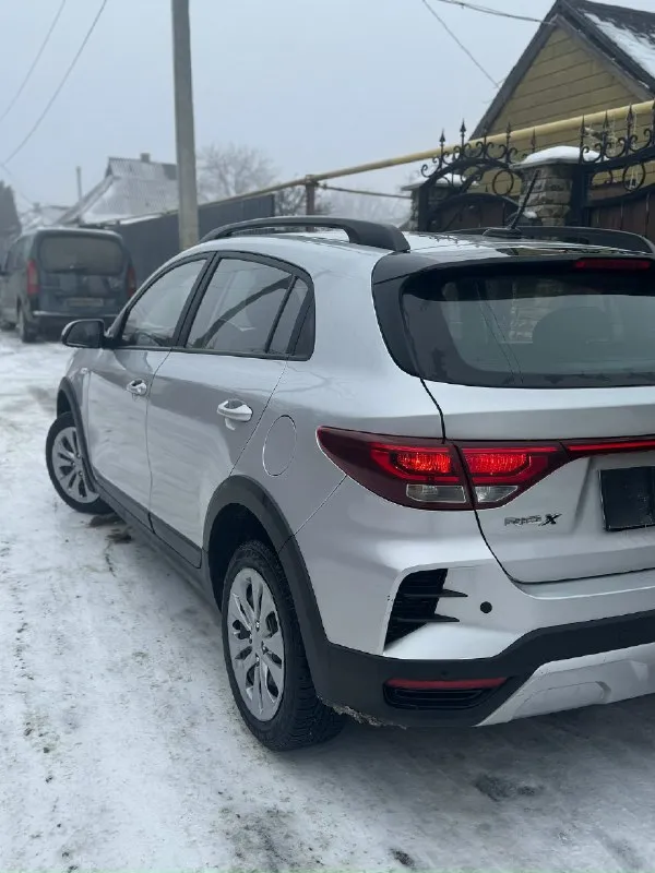 Kia rio x line ( kia рио) 2021г. (рестайлинг) 1.4 бензин, коробка автомат. 🛻🛻🛻 пробег 196т. км. (реальный)‼‼‼‼ учёт рф 🇷🇺 1 хозяин ‼‼‼‼ авто в отличном состоянии, без вложений. полный комплект документов. все стекла родные. хороша. .. >✅регулировка руля. ✅регулировка передних сидений по высоте ✅кожаный мультируль с подогревом ✅система крепления детских кресел isofix цена - 1млн 270тыс руб торг 💸💸💸💸💸 ☎☎☎ +7(949)4122575 (если нет связи пишите на телеграмм) авто находится в макеевке 📞 звоните: +7(949)4122575 - фотография - 3