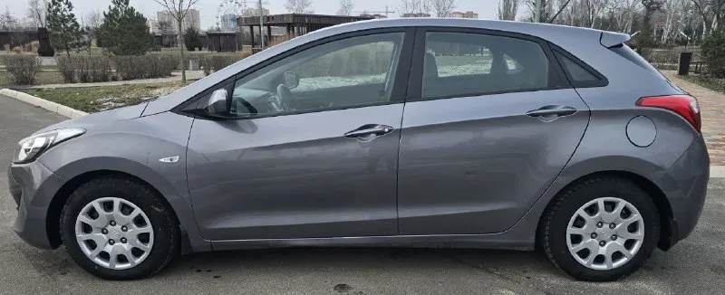 Продам hyundai i30 2014 года. машина в отличном сострянии. один хозяин по птс механика (шестиступенчатая) родной пробег 126 тыс. зеленая автотека. комплектация: 4 стеклоподъемника ▫️подогрев сидений ▫️парктоник ▫️мульти руль ▫️ксенон ▫️датчики света ▫️абс ▫️сервисная книжка звонмте спрашивайте торг. цена: 950.000₽ тел +79494999745 📲 tg: оксана 📞 звоните: +7(949)4999745 - фотография - 4