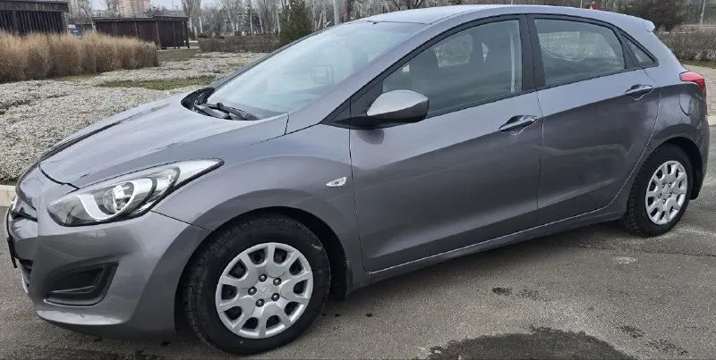 Продам hyundai i30 2014 года. машина в отличном сострянии. один хозяин по птс механика (шестиступенчатая) родной пробег 126 тыс. зеленая автотека. комплектация: 4 стеклоподъемника ▫️подогрев сидений ▫️парктоник ▫️мульти руль ▫️ксенон ▫️датчики света ▫️абс ▫️сервисная книжка звонмте спрашивайте торг. цена: 950.000₽ тел +79494999745 📲 tg: оксана 📞 звоните: +7(949)4999745 - фотография - 8