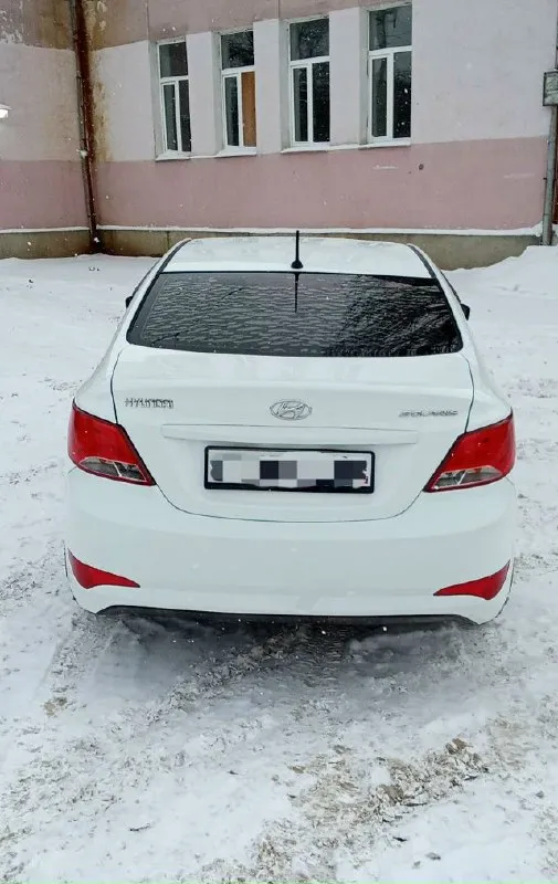 Hyundai solaris (hyundai солярис), 2015 г. в. пробег 191 тыс. коробка: автомат. комплектация: -климат-контроль, - мультируль, - системы безопасности вождения, - 4 электростеклоподъемника, - сигнализация с автозапуском, два комплекта ключей, – светодиодные дневные ходовые огни, - повторители поворотников в зеркалах. масло не есть, ход мягкий. свежие тормозные колодки и аккумулятор, недавно поменял масло. вложений не требует. цена: 865 тыс. рублей (обоснованный торг у капота). осмотр в г. донецке, ворошиловский район 89495749646 📞 звоните: +7(949)5749646 - фотография - 3