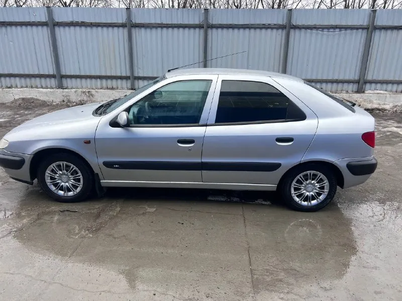 Citroen xsara год 1998 пробег 179 000 родной двигатель 1.8 (101 л. с) коробка автомат zf4hp14 автомобиль в хорошем состоянии, двигатель работает ровно, тяга хорошая. ходовая мягкая без посторонних шумов. резина зимняя новая. кузов без корозии комплектация гидроусилитель,2 стеклоподъемника, кондиционер противо туманки. в налич есть запасная коробка, и новые запчасти. по запчастям как ланос, есть все в наличии в донецке. отличный вариант для первого авто или на каждый день г. макеевка тел 89495996430 цена 310 тыс 📞 звоните: +7(949)5996430 - фотография - 3