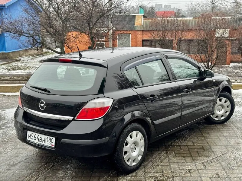 В продаже opel astra 2006 года выпуска автомобиль на самом надежном бензиновом моторе 1.6, работает безукоризненно готов на любые проверки с вашей стороны, передачи не выбивают, ходовая также полностью обслужена салон в идеальном состоянии без каких либо заломов и загрязнений! юридически чистая, возможен обмен осмотре донецк цена: 490.000 ₽, торг быстрому покупателю +79494355906 📞 звоните: +7(949)4355906 - фотография - 6