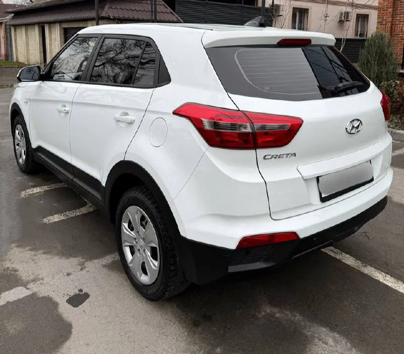 Продам hyundai creta, 2016г(декабрь), автомат, 160т. км. двигатель 1.6. бензин. без дтп. все стекла родные включая лобовое. авто обслуживался только на специалезированном сервисе. вложений не требует никаких. надёжный двигатель работает отлично. не дымит, масло не ест совсем. динамика хорошая, расход по трассе 6л, по городу 8,5л. коробка автомат работает без пинков, переключает плавно. ходовая обслужена. зимняя резина. вложений абсолютно не каких не требует!!! салон чистый, ухоженный, без царапин. комплектация: помощь спуска/подъема с горы, подогрев сидений, подогрев зеркал зоны дворников, мультируль, сенсорная мультимедия, камера заднего вида, парктроники и т. д. цена 1.480р. +79493942013 📲 tg: сергей 📞 звоните: +7(949)3942013 - фотография - 5
