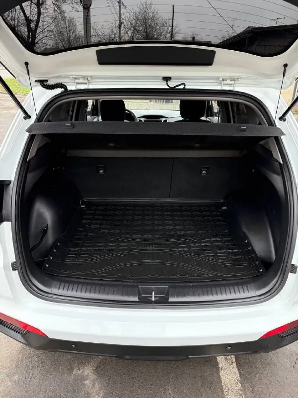 Продам hyundai creta, 2016г(декабрь), автомат, 160т. км. двигатель 1.6. бензин. без дтп. все стекла родные включая лобовое. авто обслуживался только на специалезированном сервисе. вложений не требует никаких. надёжный двигатель работает отлично. не дымит, масло не ест совсем. динамика хорошая, расход по трассе 6л, по городу 8,5л. коробка автомат работает без пинков, переключает плавно. ходовая обслужена. зимняя резина. вложений абсолютно не каких не требует!!! салон чистый, ухоженный, без царапин. комплектация: помощь спуска/подъема с горы, подогрев сидений, подогрев зеркал зоны дворников, мультируль, сенсорная мультимедия, камера заднего вида, парктроники и т. д. цена 1.480р. +79493942013 📲 tg: сергей 📞 звоните: +7(949)3942013 - фотография - 7