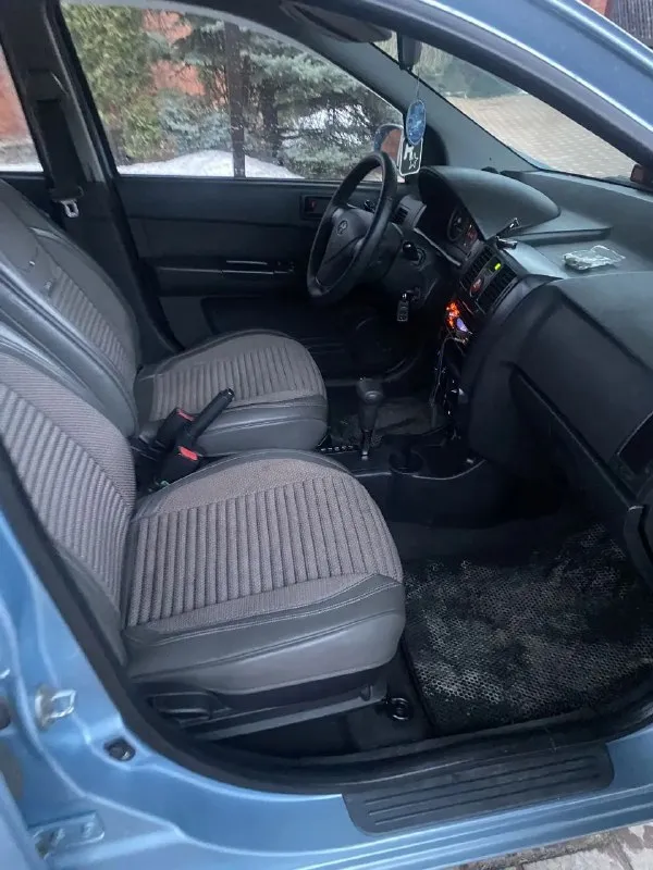 Автомобиль hyundai гетц 2007 г. в. 1.4.ат. обслужен. зимняя резина. летняя на легкосплавных дисках. автомобиль прошел полное то. кто хочет хороший гетц без вложений. совсем звоните. есть авс. гур. электростеклоподьемники. электрорегулировка зеркал. подогрев зеркал и заднего стекла. подогрев сидений. серворуль. бортовой компьютер. кондиционер. двигатель и коробка в превосходном состоянии. макеевка. тел 79493039475.79180313617.цена 580000т. руб. кто хочет обслуженную машину звоните. диагностическая карта в подарок 📲 tg: алексей 📞 звоните: +7(949)3039475 - фотография - 8