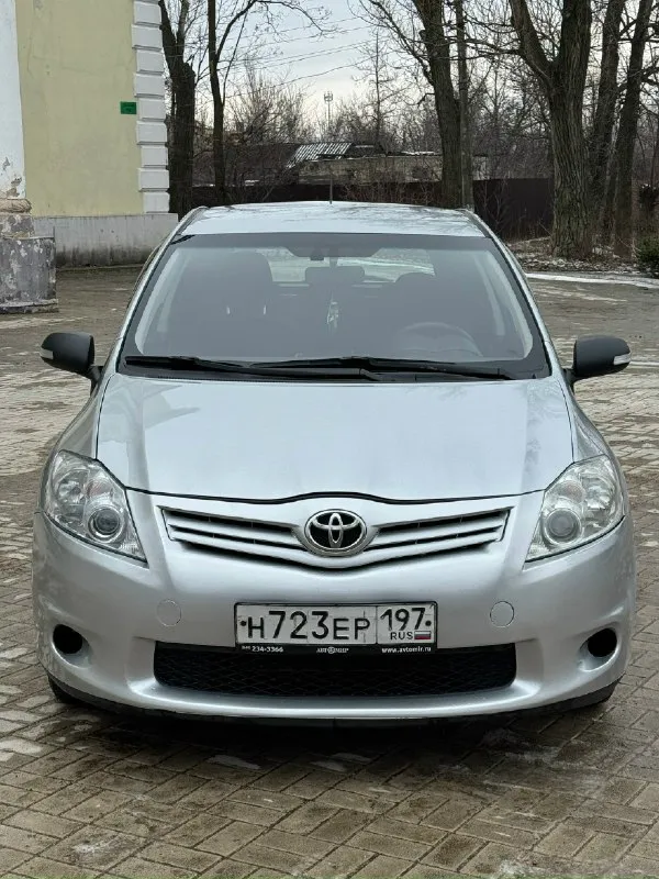 Toyota auris 1.6 автомат цена 810💰тыс. руб торг после осмотра авто. (кредит, обмен) 2010 год выпуска, состояние для своих лет отличное. пробег 279 тысячи, родной. по электрике все работает, никуда лезть не надо. по двигателю нареканий нет, масло не берет, не дымит, не троит. коробка работает как с завода, без пинков, буксов и тд. и еще не мало важно коробка автомат стоит завод не переделка с робота, как это многие делают!!! делать ничего по машине не надо, сел и поехал. переоформление в мрэо без проблем, с моим присутствием. г. макеевка, связь +79493219323 +79494094295 📞 звоните: +7(949)3219323 - фотография - 4