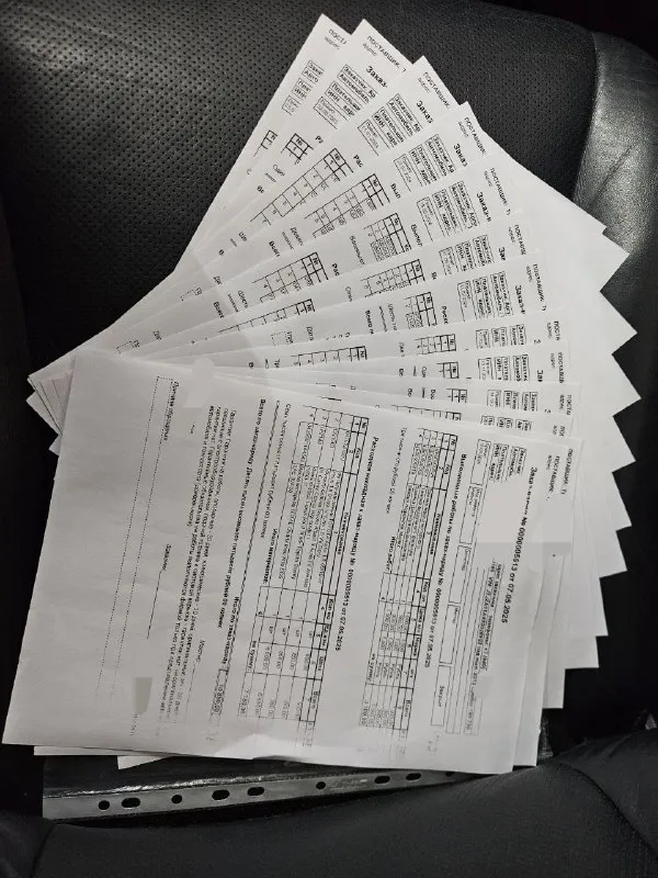 Lexus rx 270 2013г рестайлинг мотор 2,7 бензин 188л. с. 205т км авто в хорошем состоянии. по технике без вопросов, все работает как и должно. по кузову есть окрасы, на езду не влияют. каждый день на ходу, без замечаний. пробег родной. юридически без проблем. 1,7 млн руб 9495213411 - фотография - 10