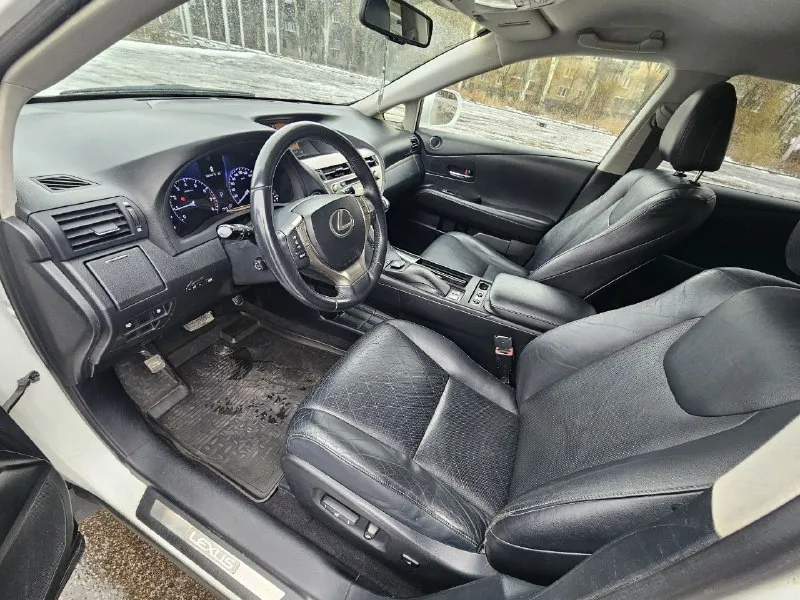 Lexus rx 270 2013г рестайлинг мотор 2,7 бензин 188л. с. 205т км авто в хорошем состоянии. по технике без вопросов, все работает как и должно. по кузову есть окрасы, на езду не влияют. каждый день на ходу, без замечаний. пробег родной. юридически без проблем. 1,7 млн руб 9495213411 - фотография - 6